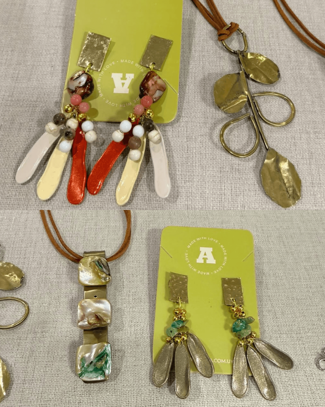 Set 2 caravanas y 2 collares