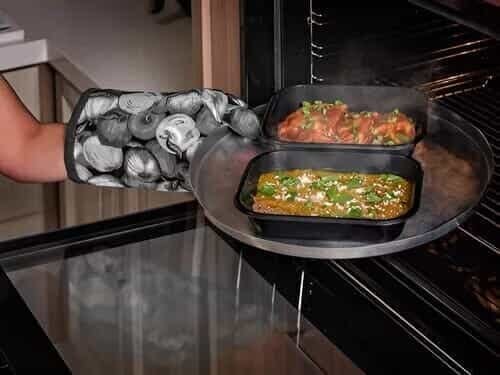 Oven Tray with Lid