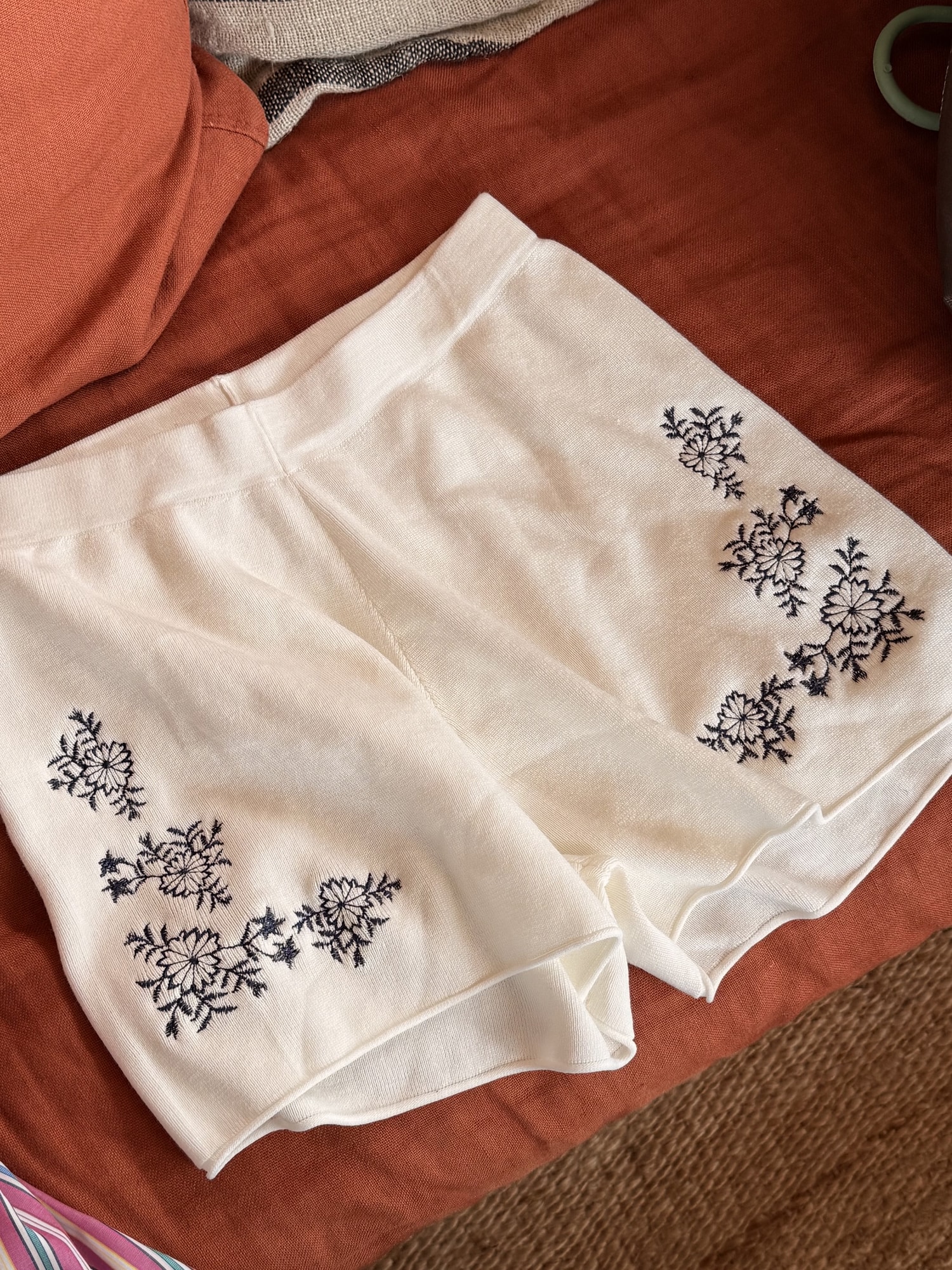 Short Navy flowers