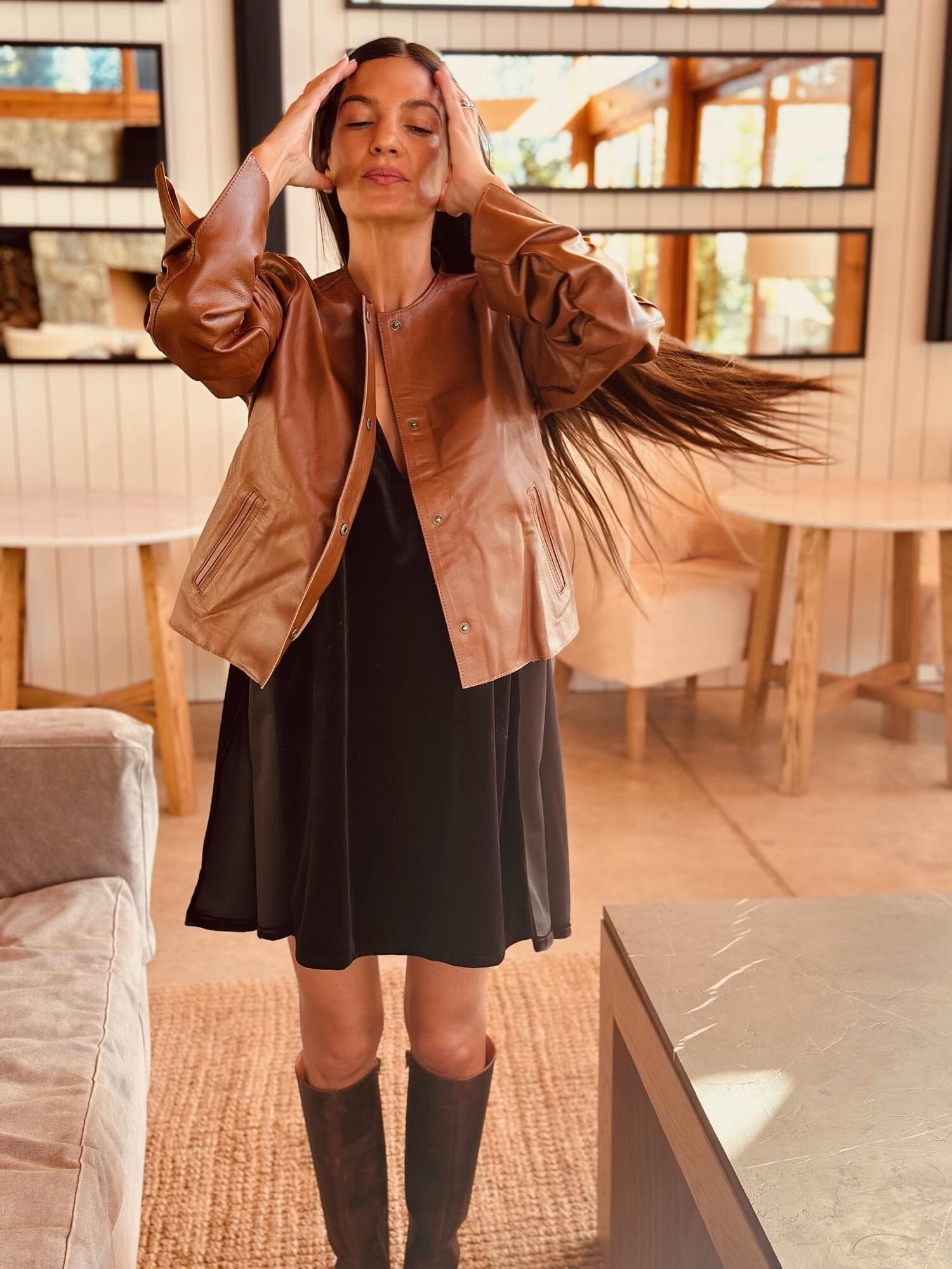 Campera de cuero Short slouchy leather jacket
