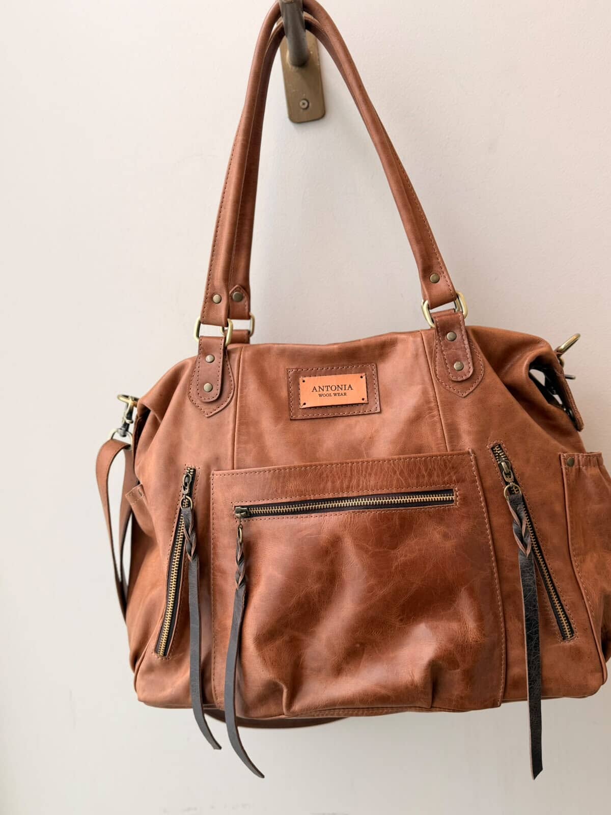 Bolso maternal  de cuero