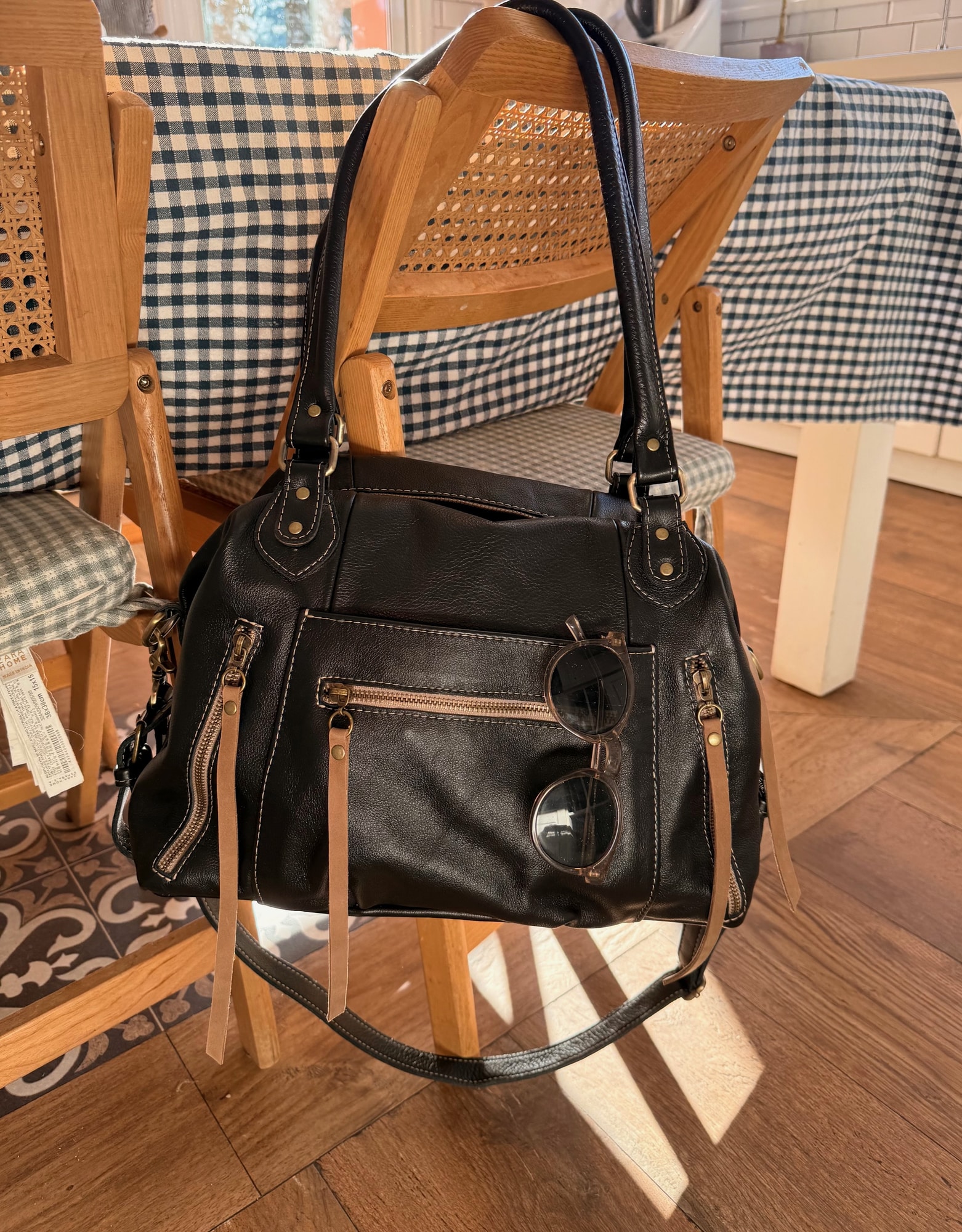 Cartera Revolution leather bag