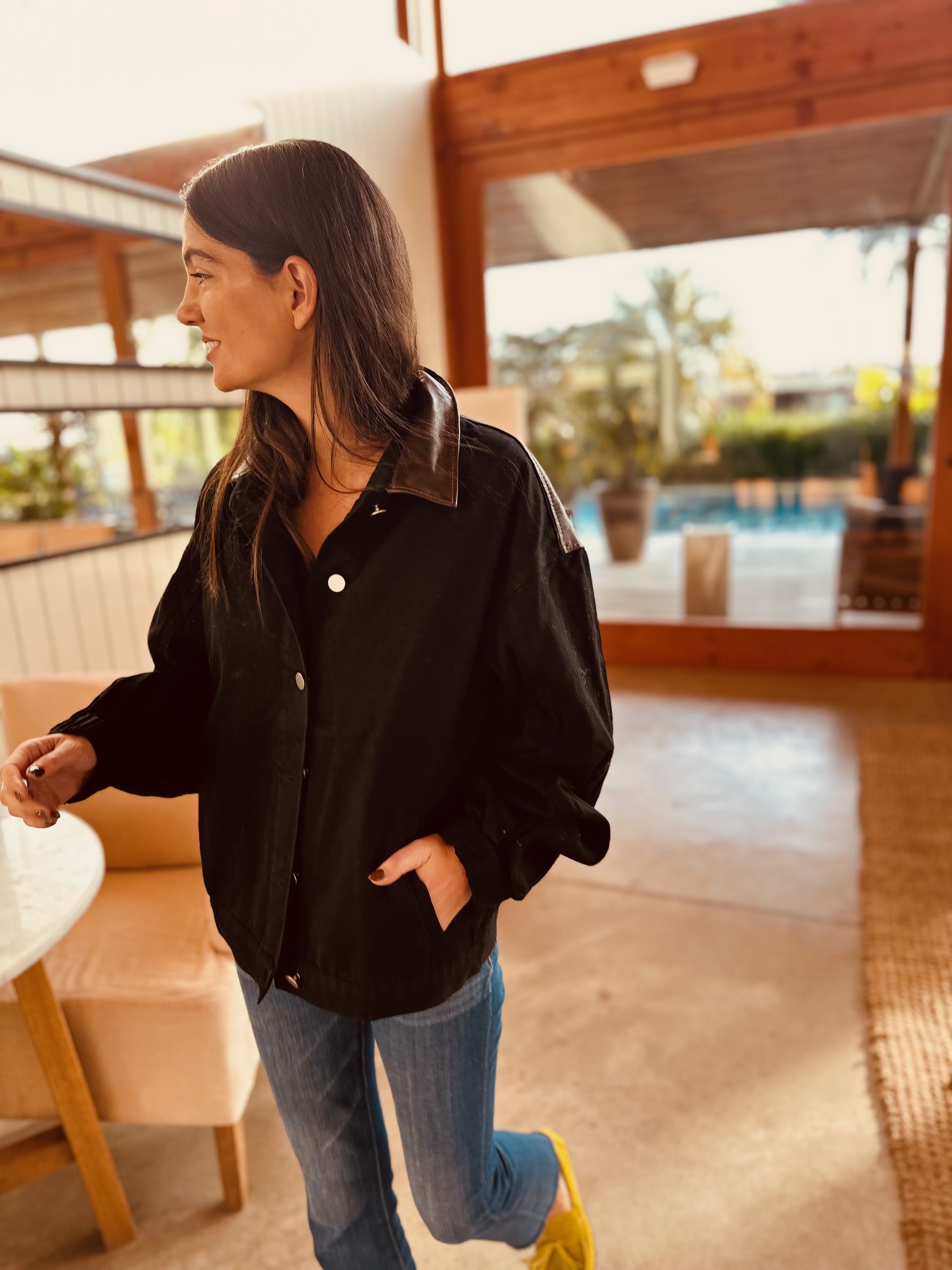 Bomber jacket jean negro y cuero
