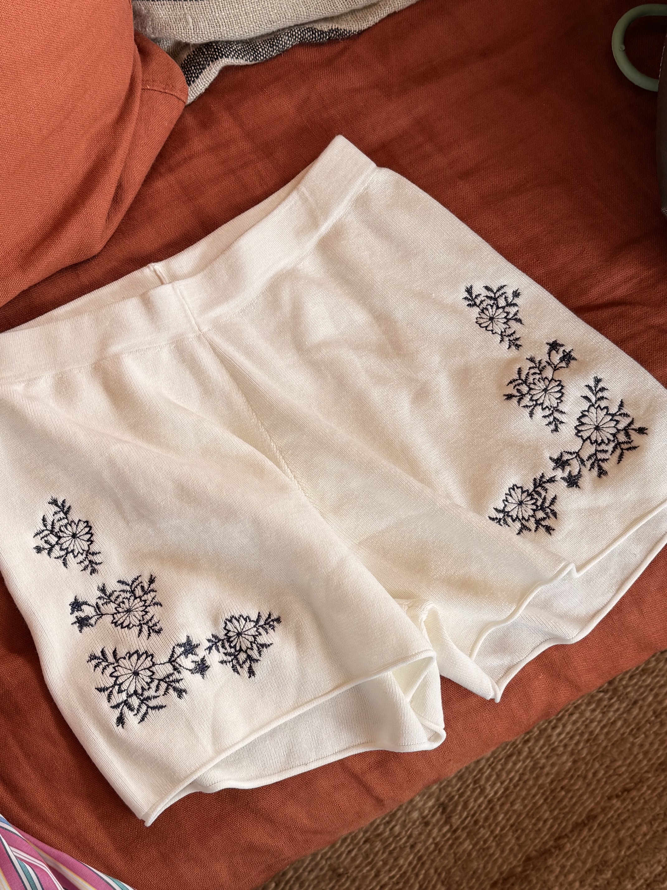 Short Navy flowers