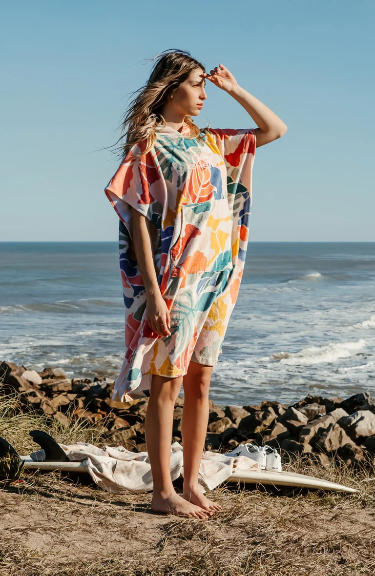 Poncho O’Neill Botanica – Print Rosa - BAJAMAR SURF Y SKATE SHOP