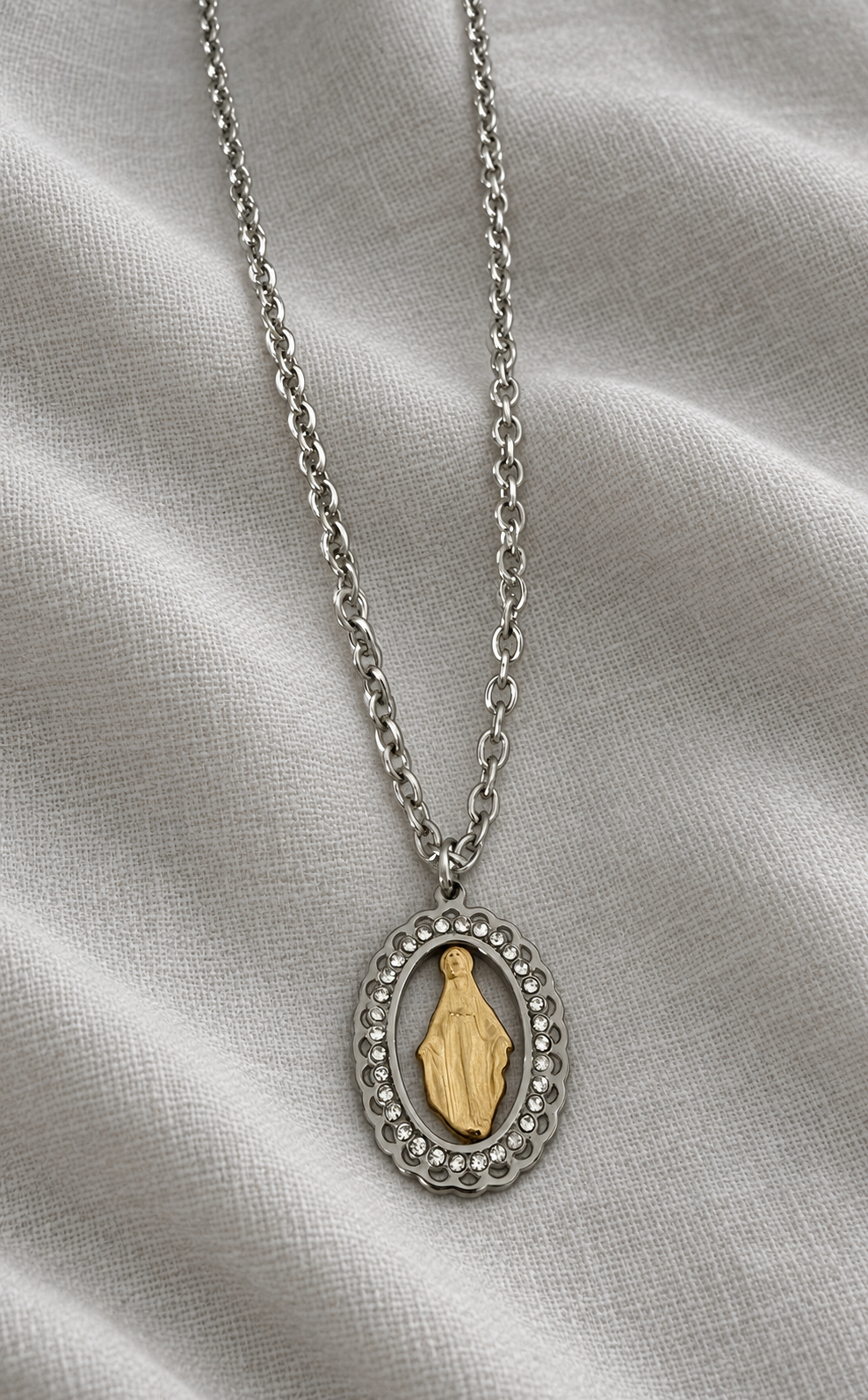 Collar SERENA en acero plateado