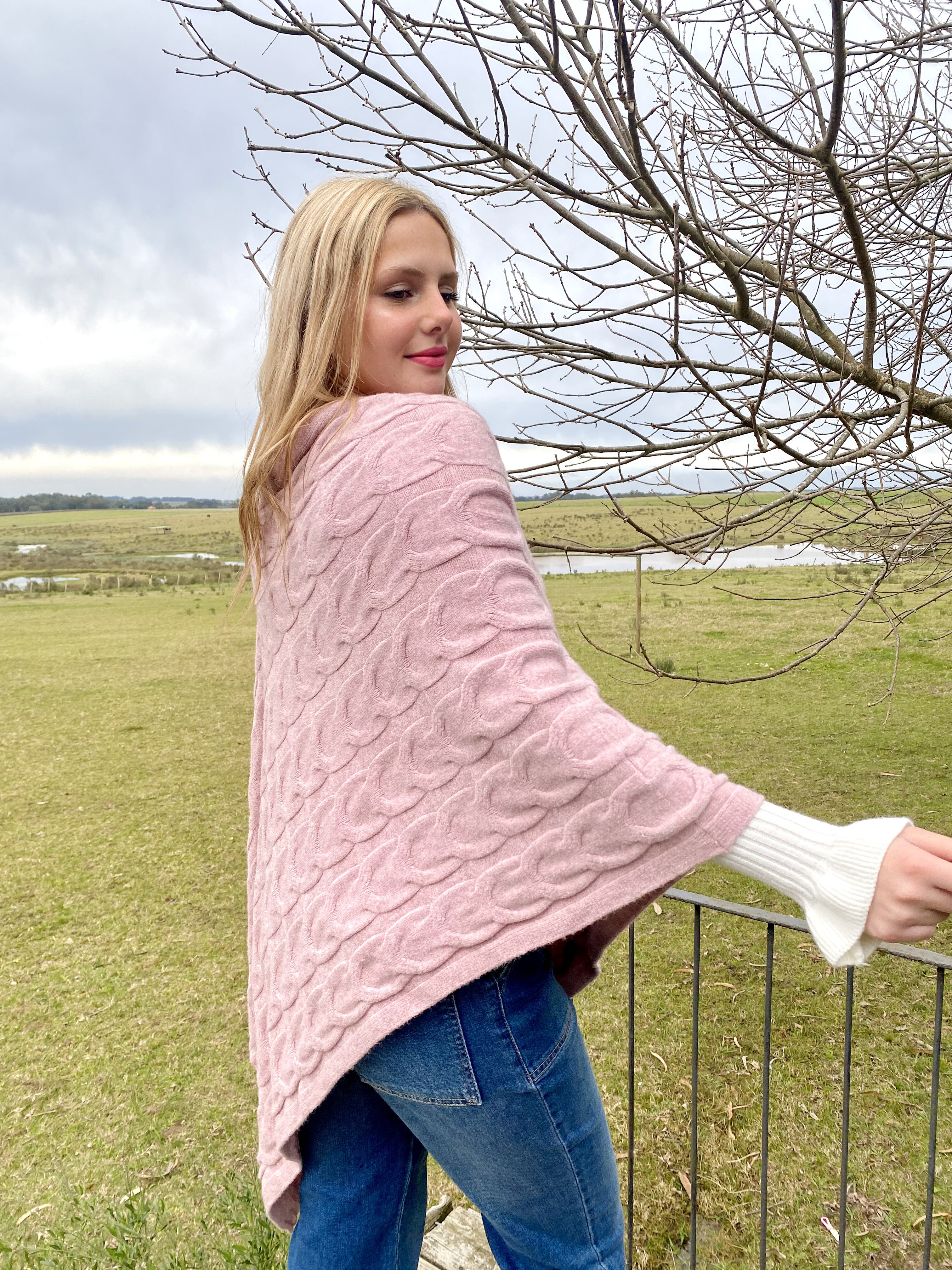 Poncho Carmina