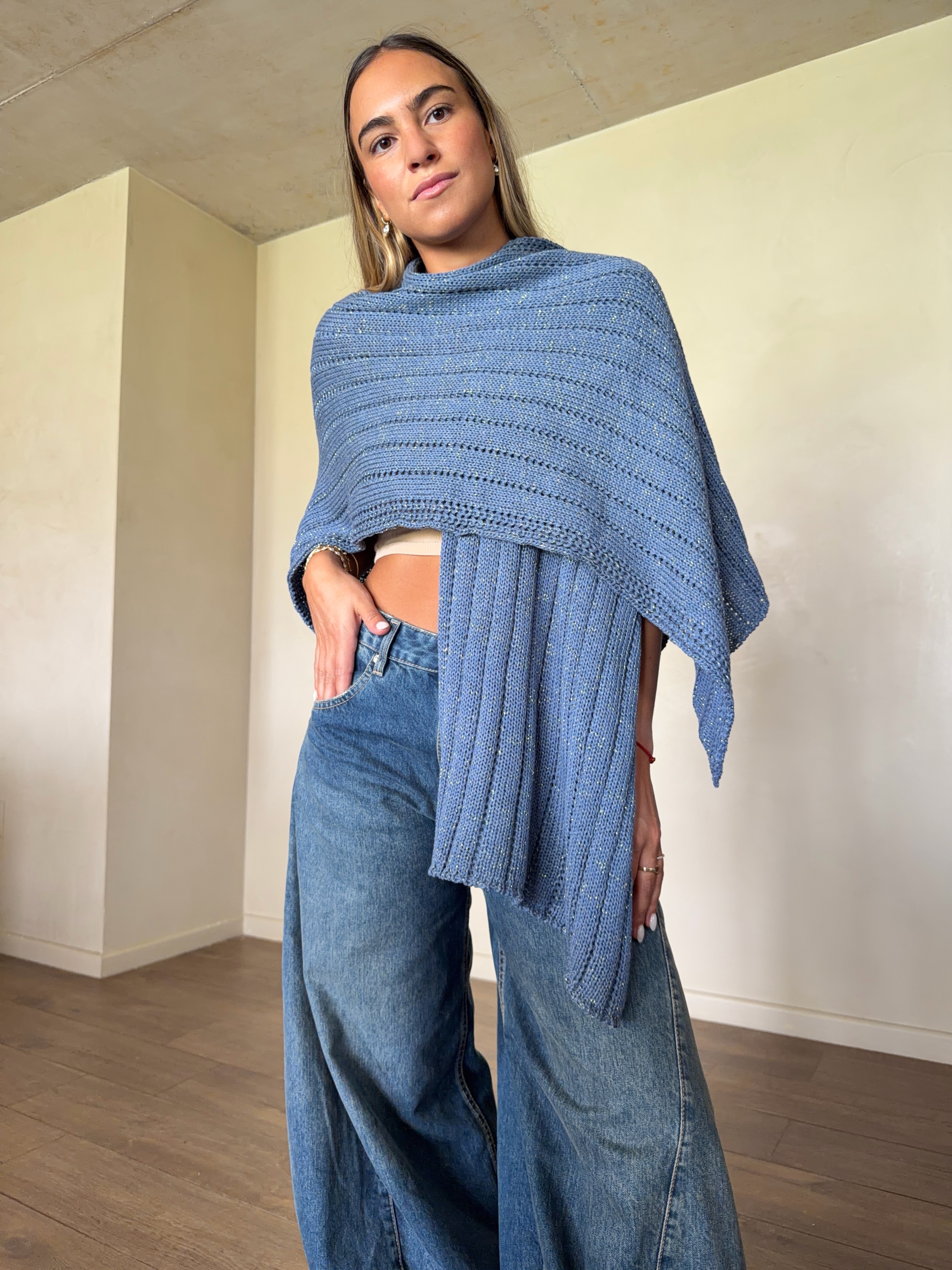 RUANA SURI