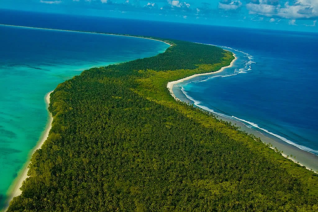 Geografía poética y el Atlas de islas remotas 