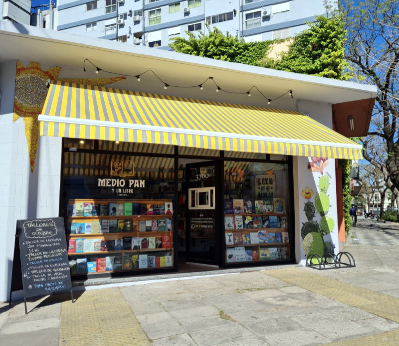 Visita a la librería Medio Pan y un Libro, en Buenos Aires