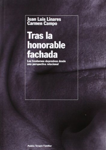 TRAS LA HONORABLE FACHADA