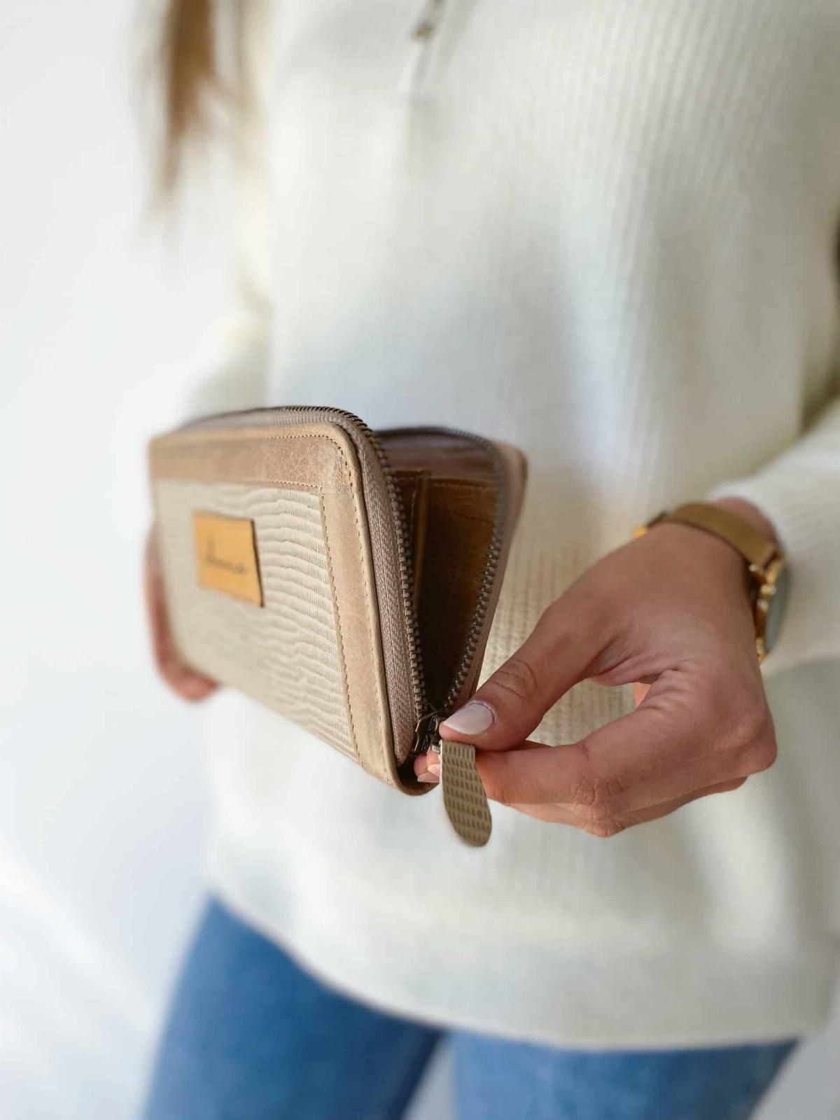 Billetera Flo