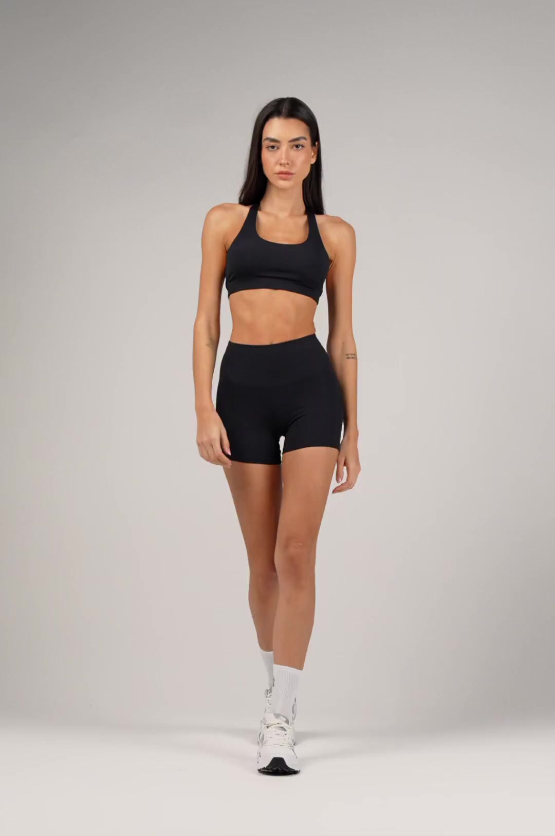 SHORT CREAM SIN COSTURA FRONTAL