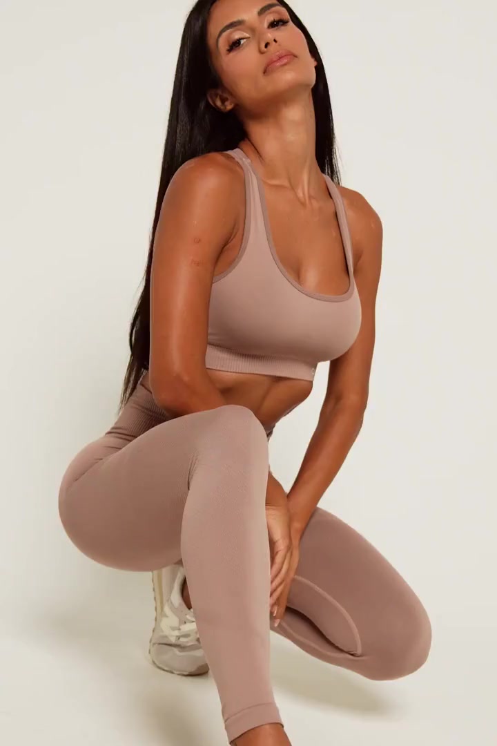 CONJUNTO CALZA Y TOP SEAMLESS ULTRA FIT