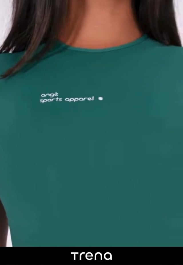 TOP CROPPED COLLEGE