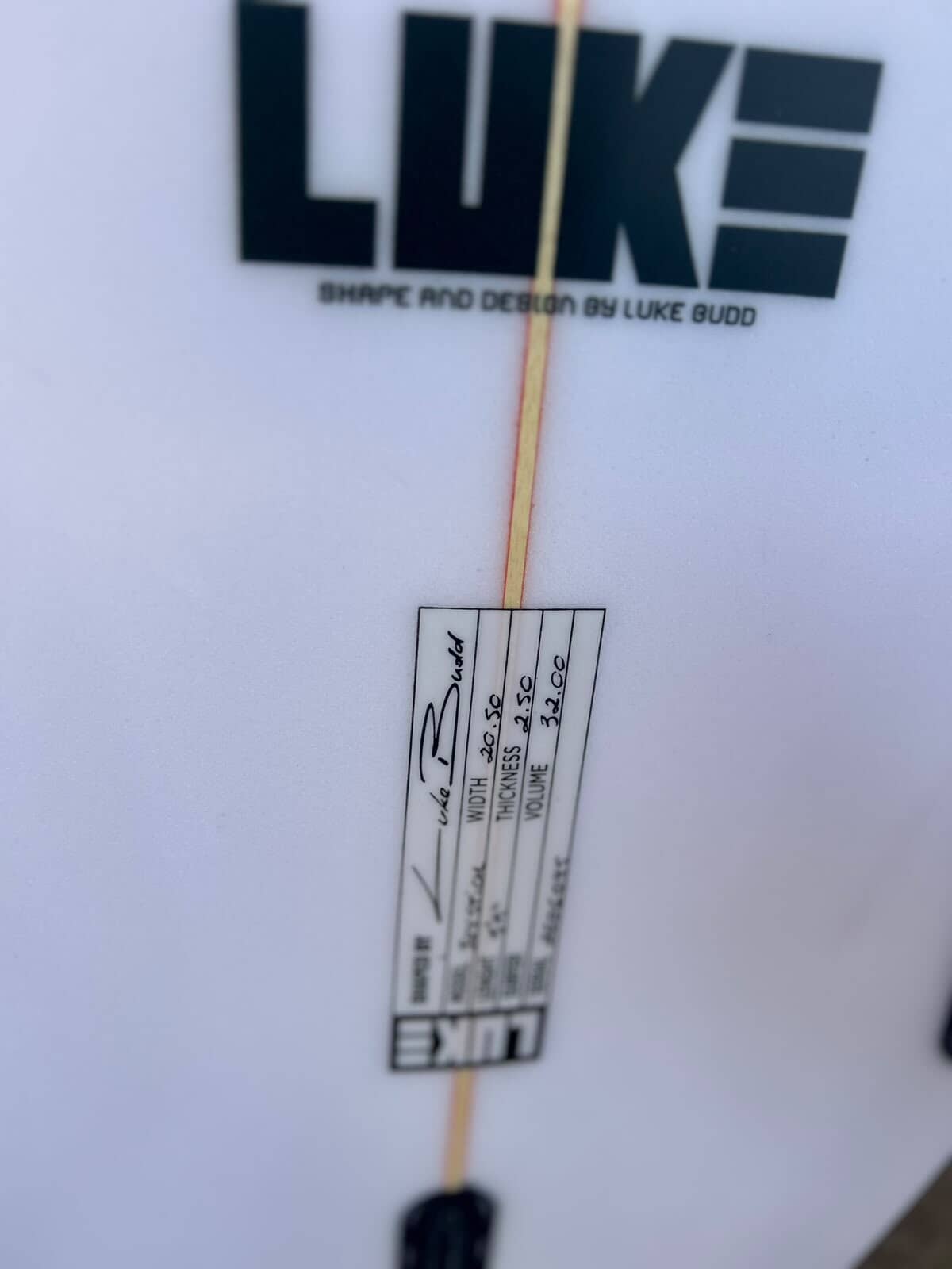 Tabla Luke Joystick 5’9’’ * 20,50 * 2,50 * 32 lts