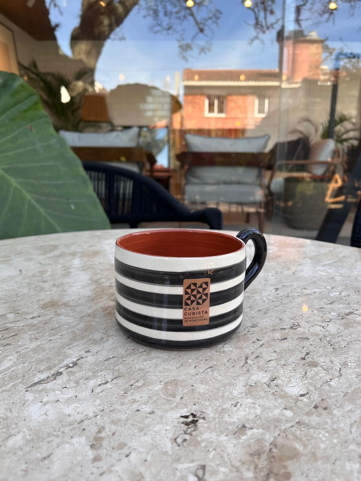 Flat Mug Horizontal Black - Imagen principal