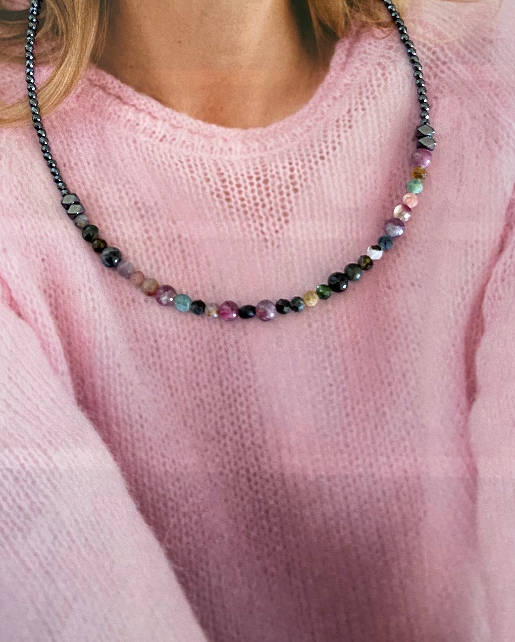 Collar MYKONOS con hematita y piedras naturales