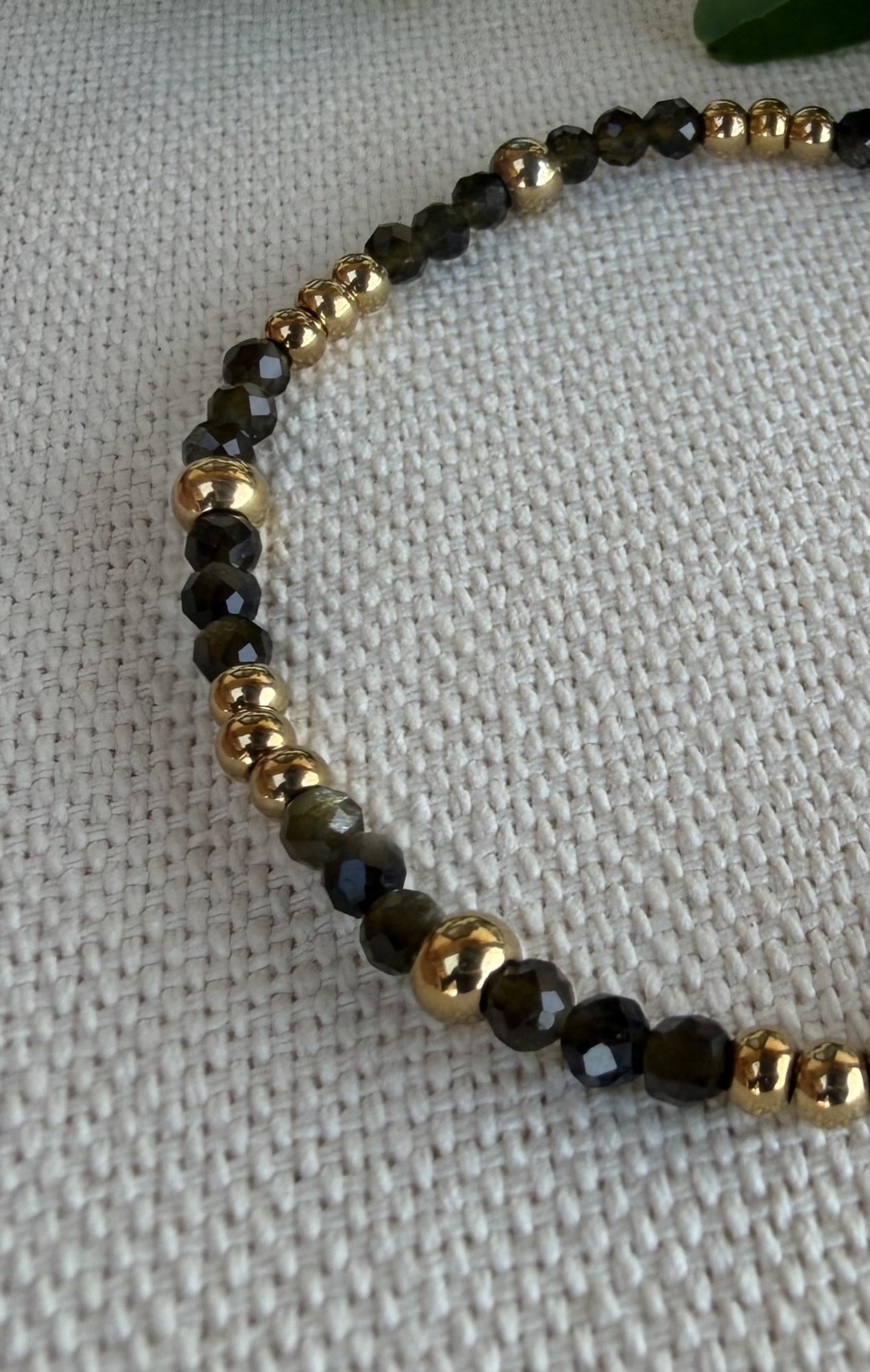 Pulsera MALENA en acero y piedras naturales