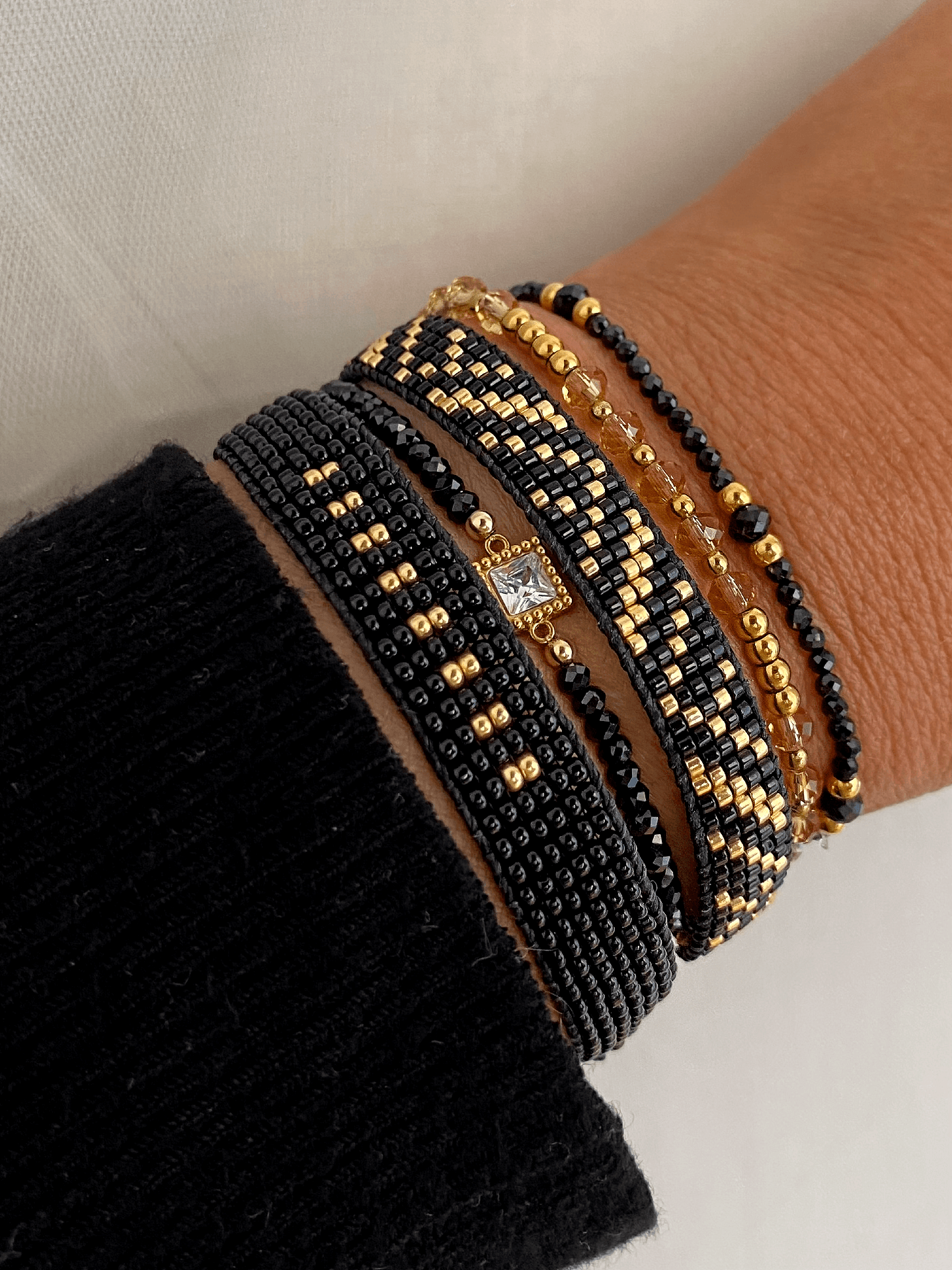 Pulsera Midnight tejida