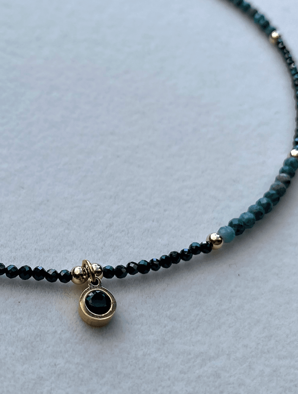 Collar AMAIA con piedras naturales