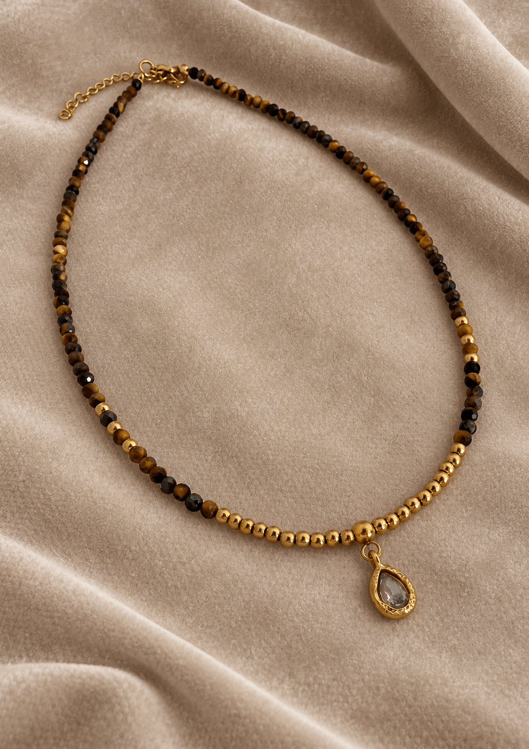 Collar ELINA en acero y piedras naturales