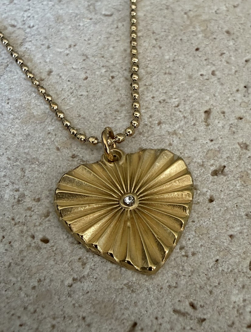 Collar CORAZON en acero
