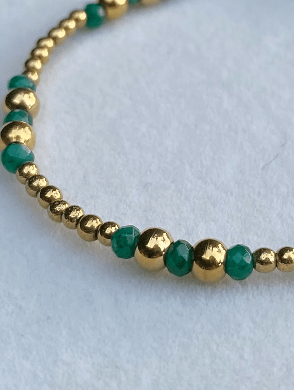 Pulsera BRENDA en acero y piedras naturales