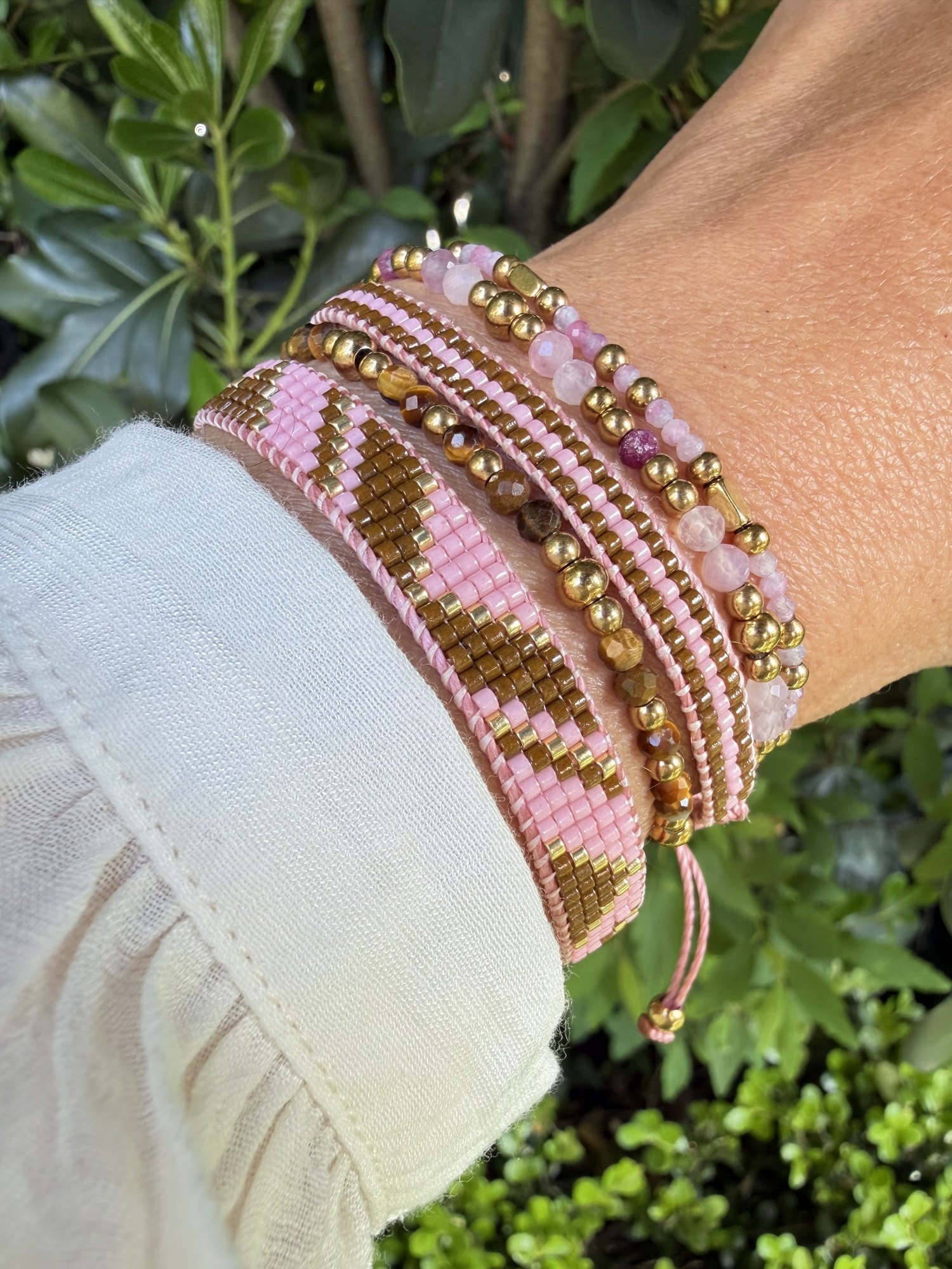 Pulsera MIA tejida