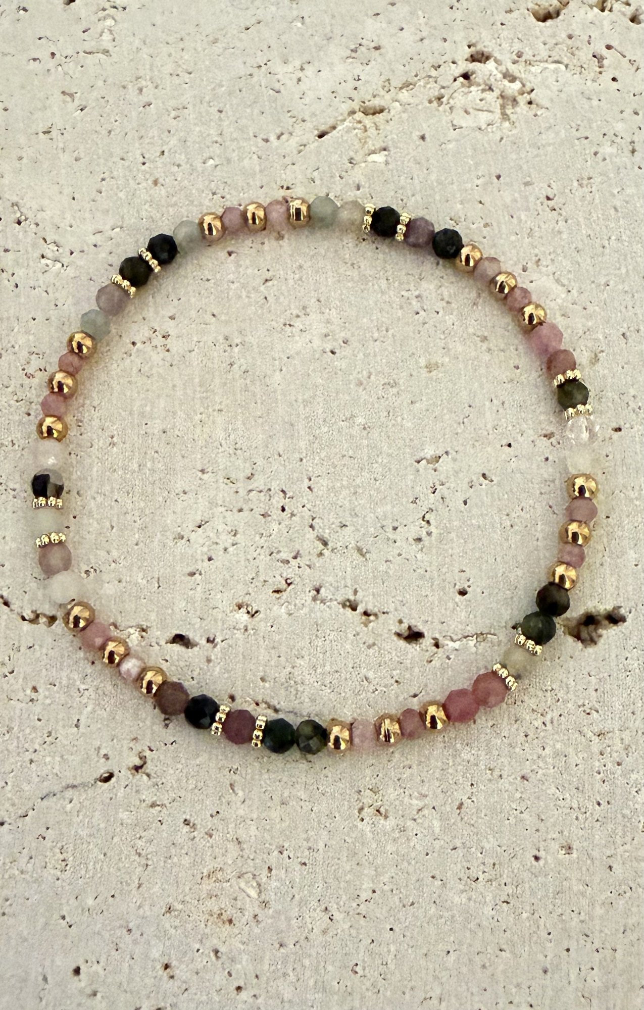 Pulsera SOLANA en acero y piedras naturales