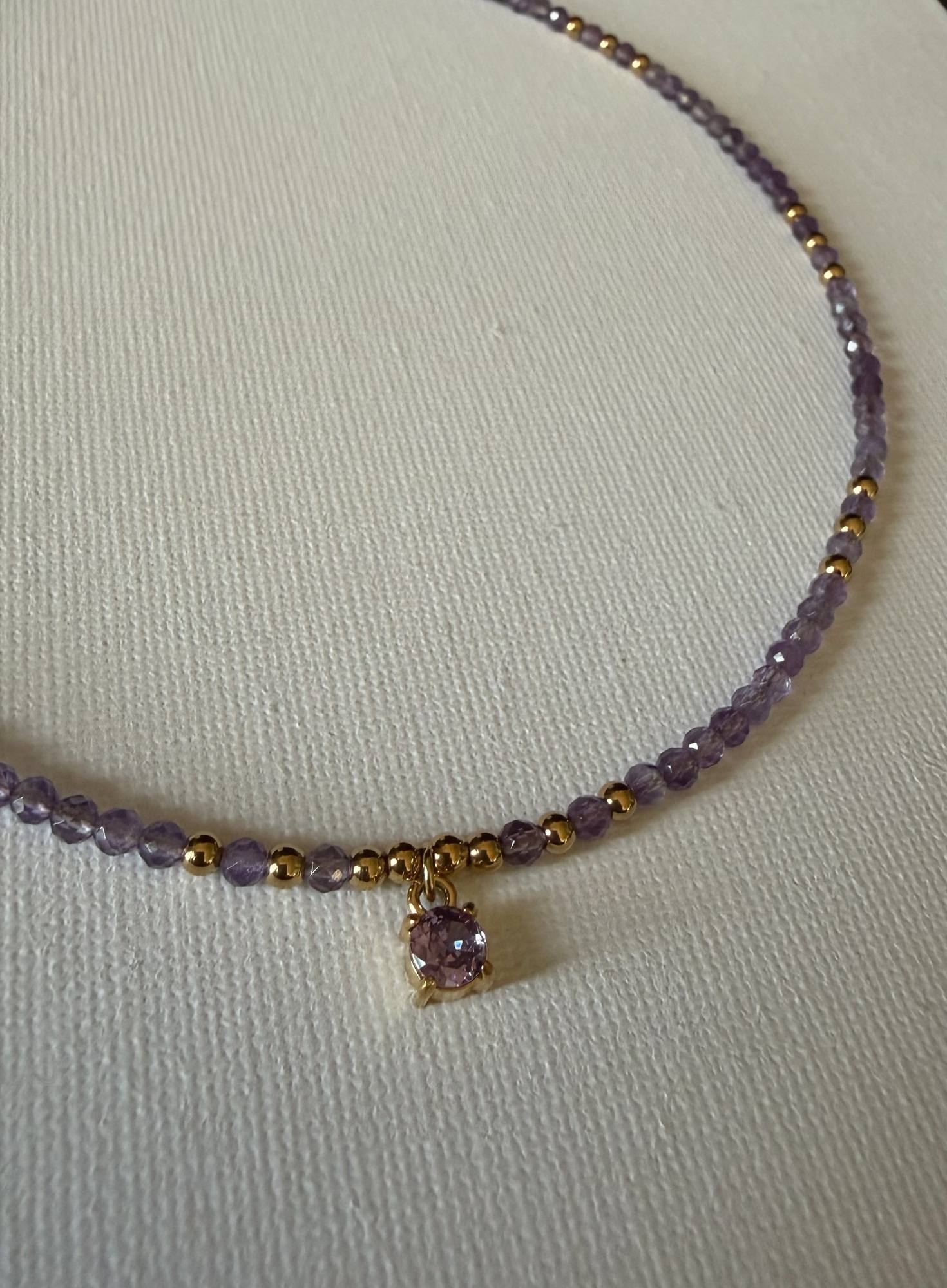 Collar VIOLETA en acero y piedras naturales