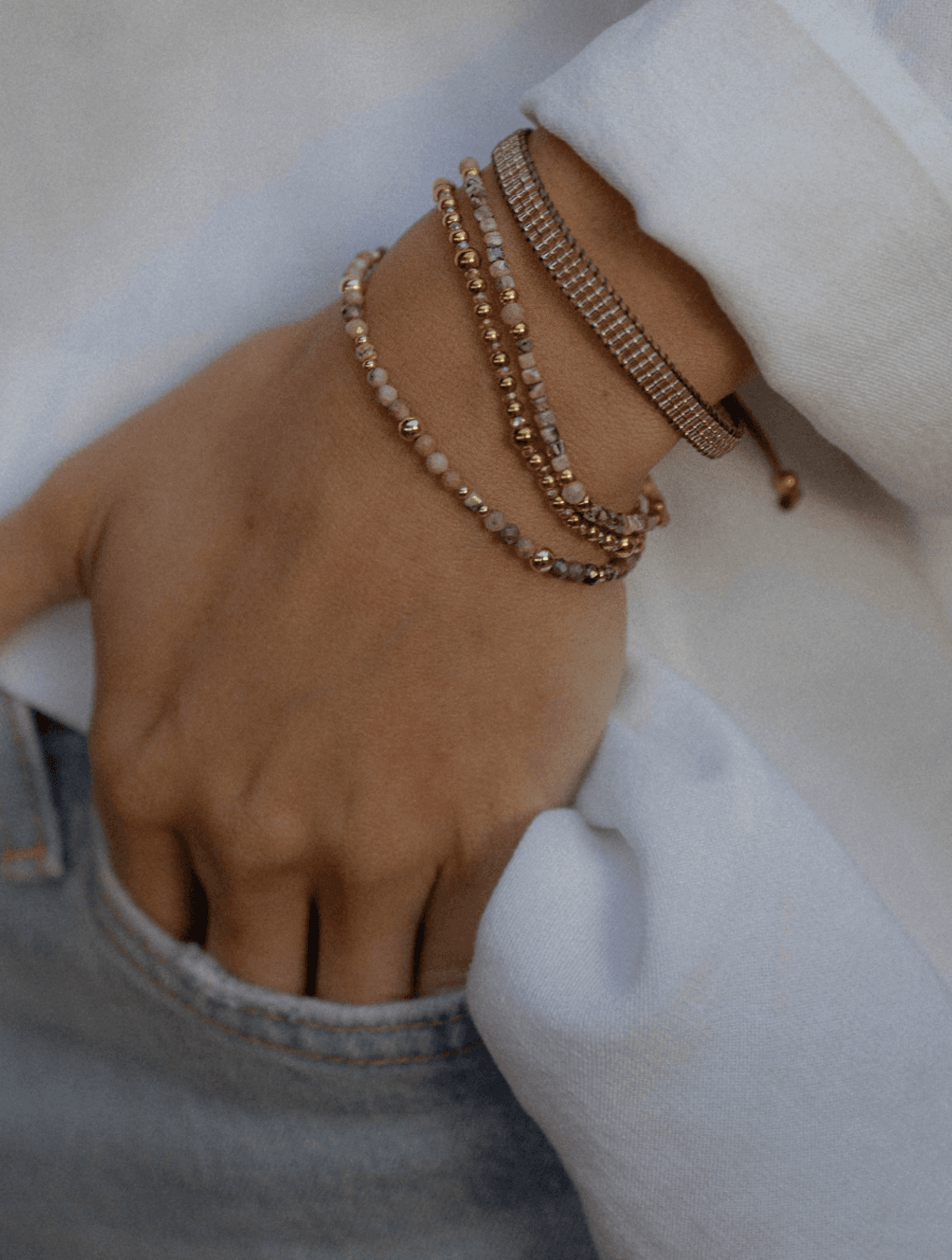 Pulsera GINA en acero y piedras naturales