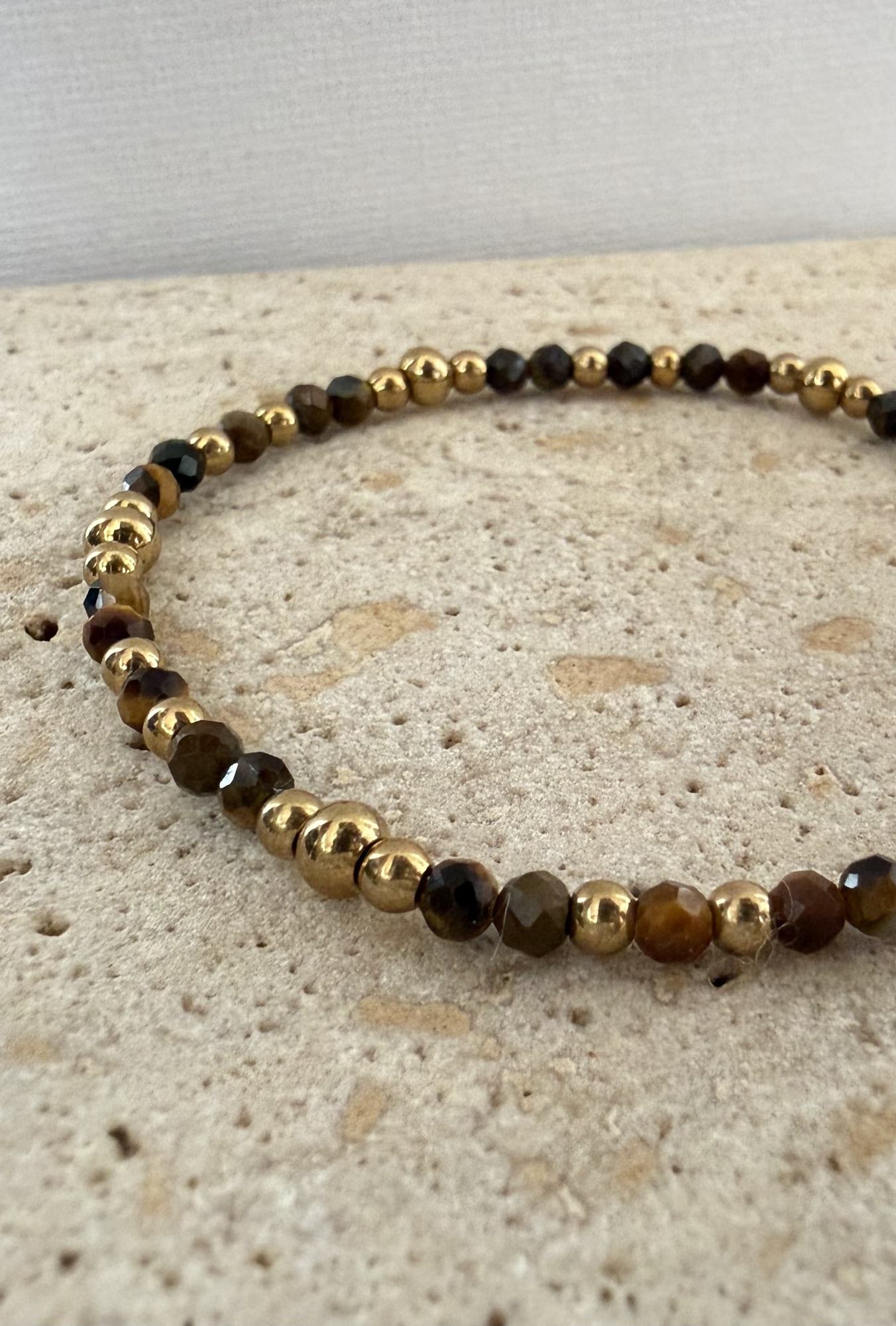 Pulsera ALICANTE en acero y piedras naturales