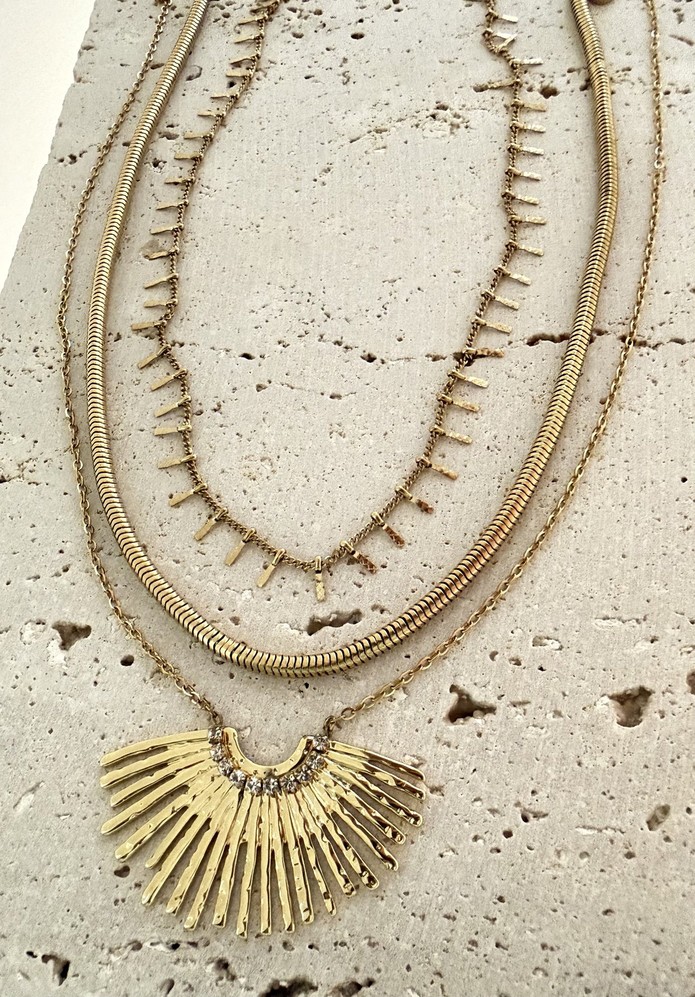 Collar LUMBRE en acero