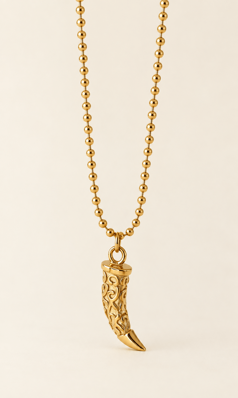 Collar PRAGA en acero dorado