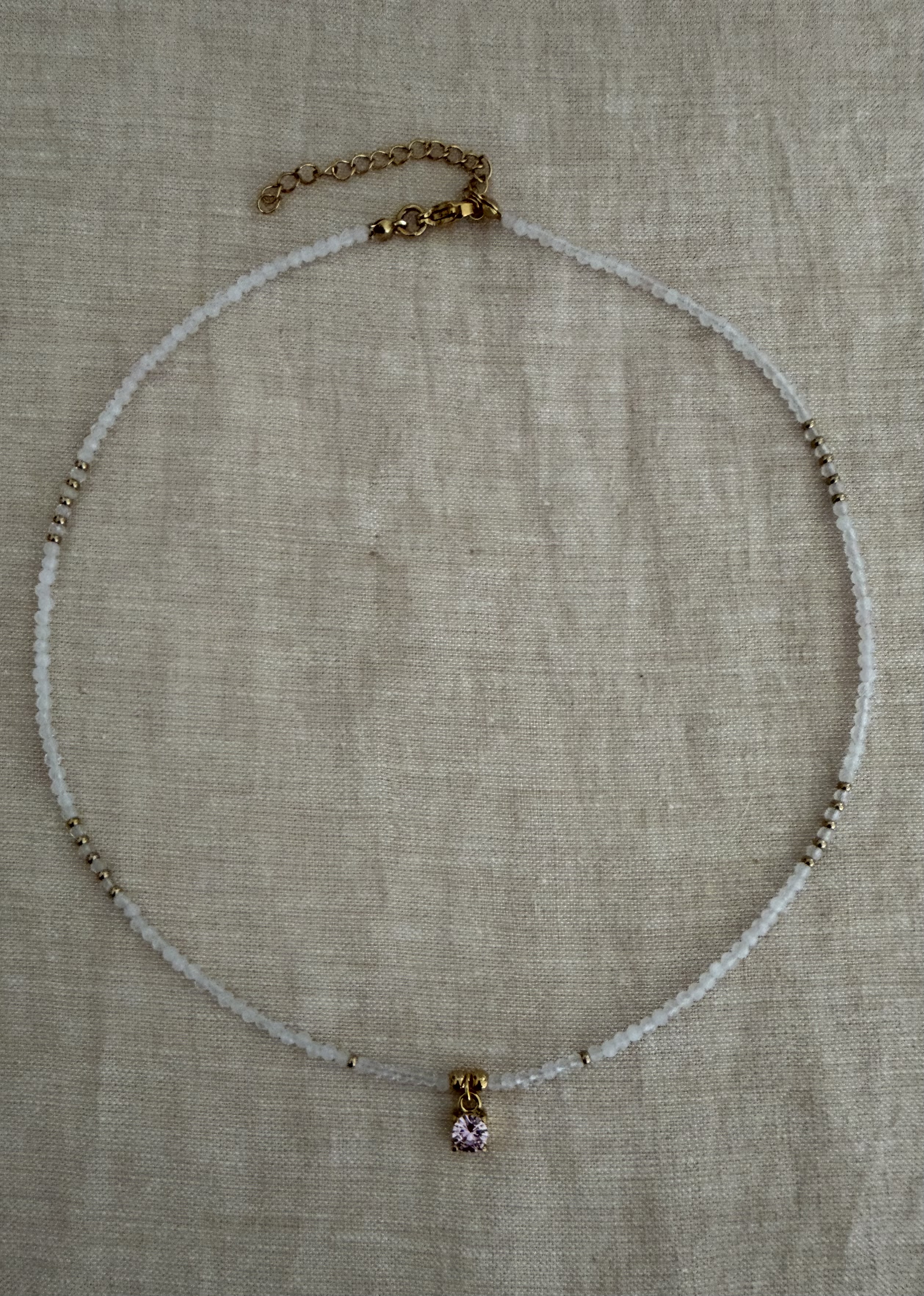 Collar ROSA en acero y piedras naturales