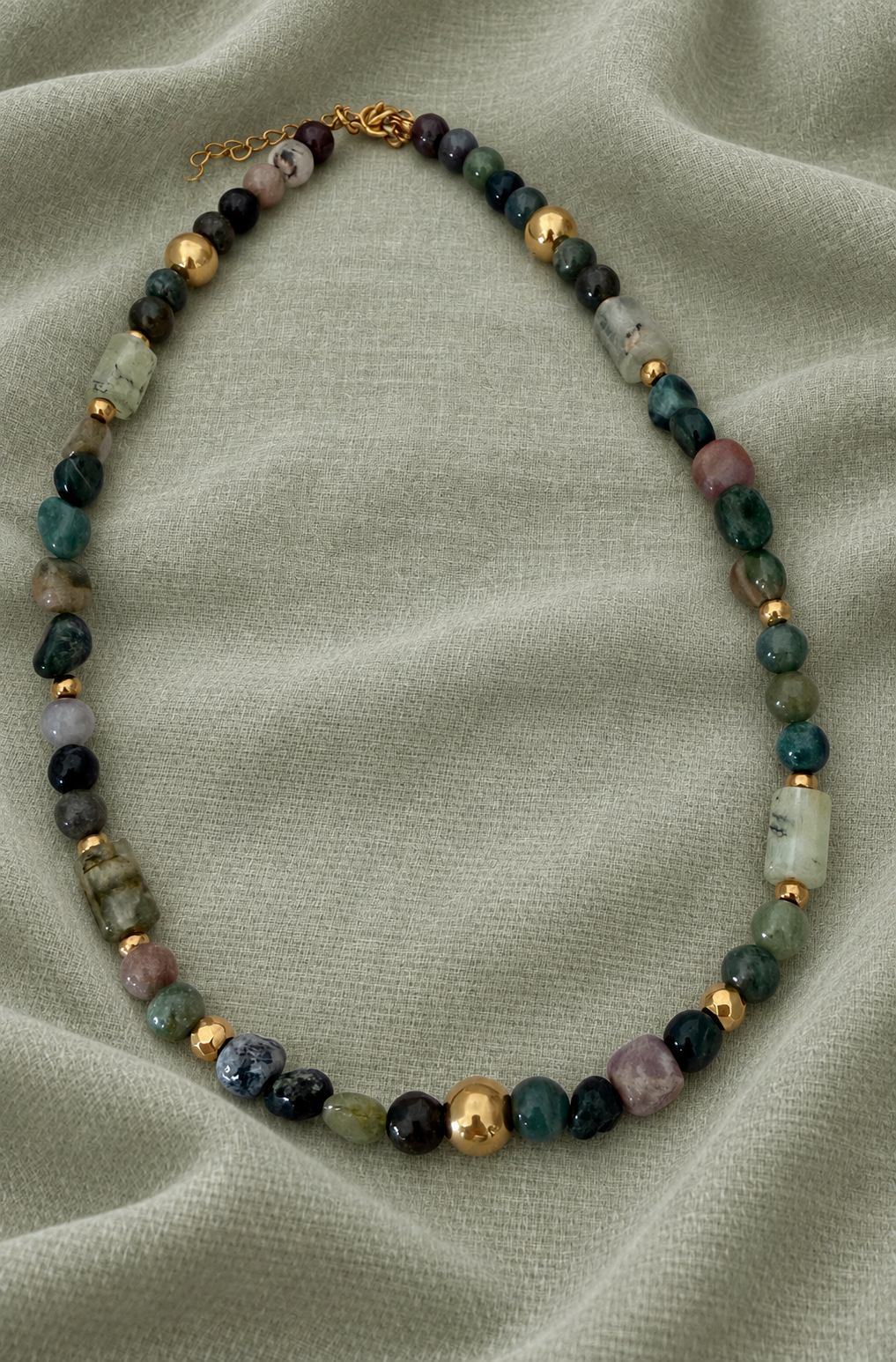 Collar BURDEOS de piedras naturales
