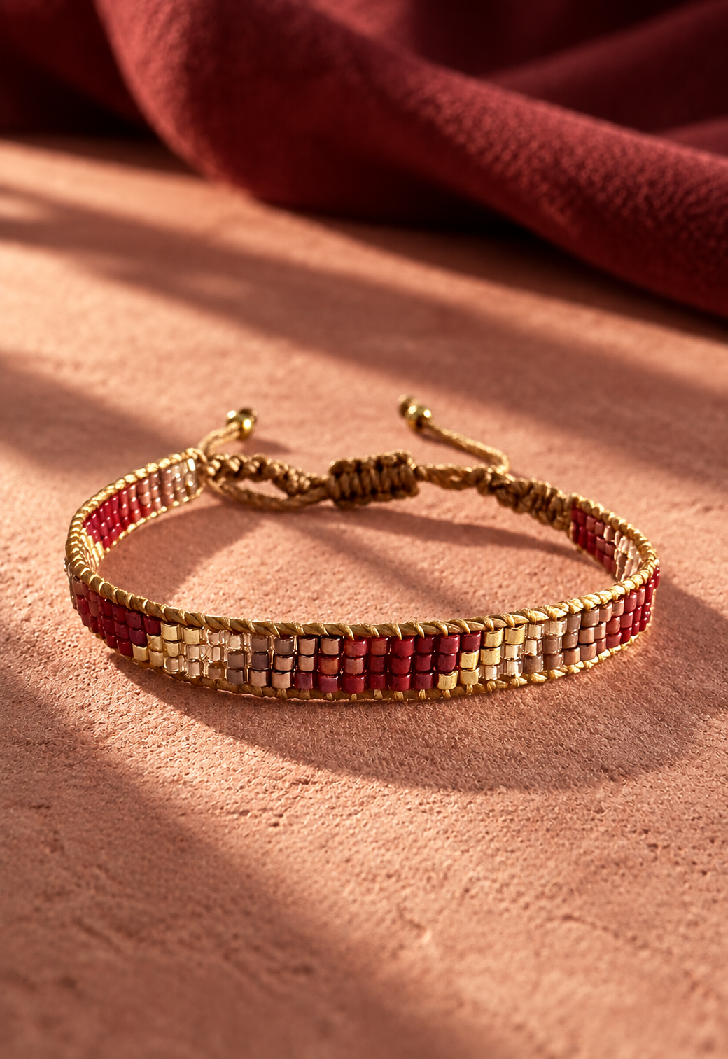 Pulsera GUINDA tejida