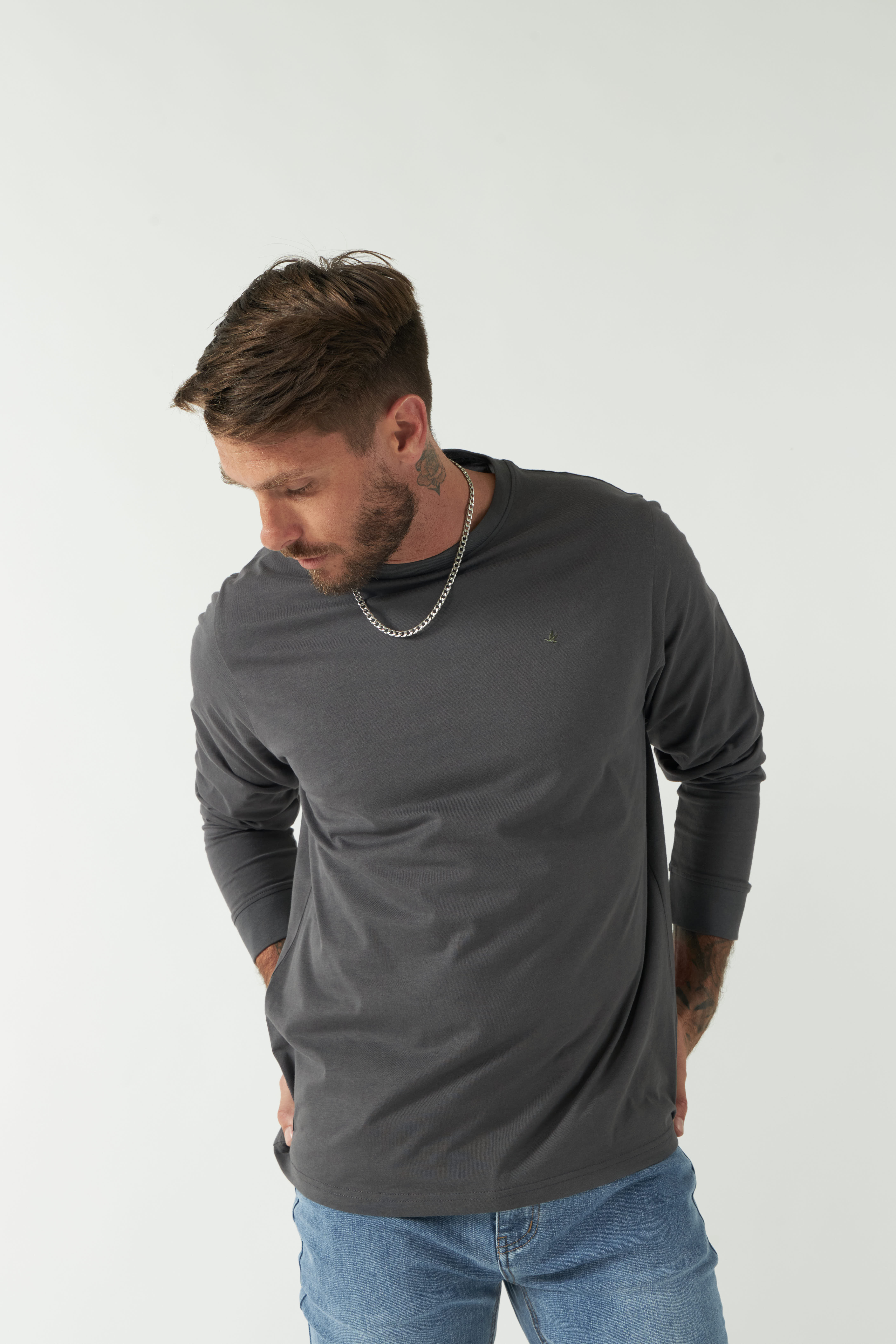 REMERA MANGA LARGA DOUGLAS