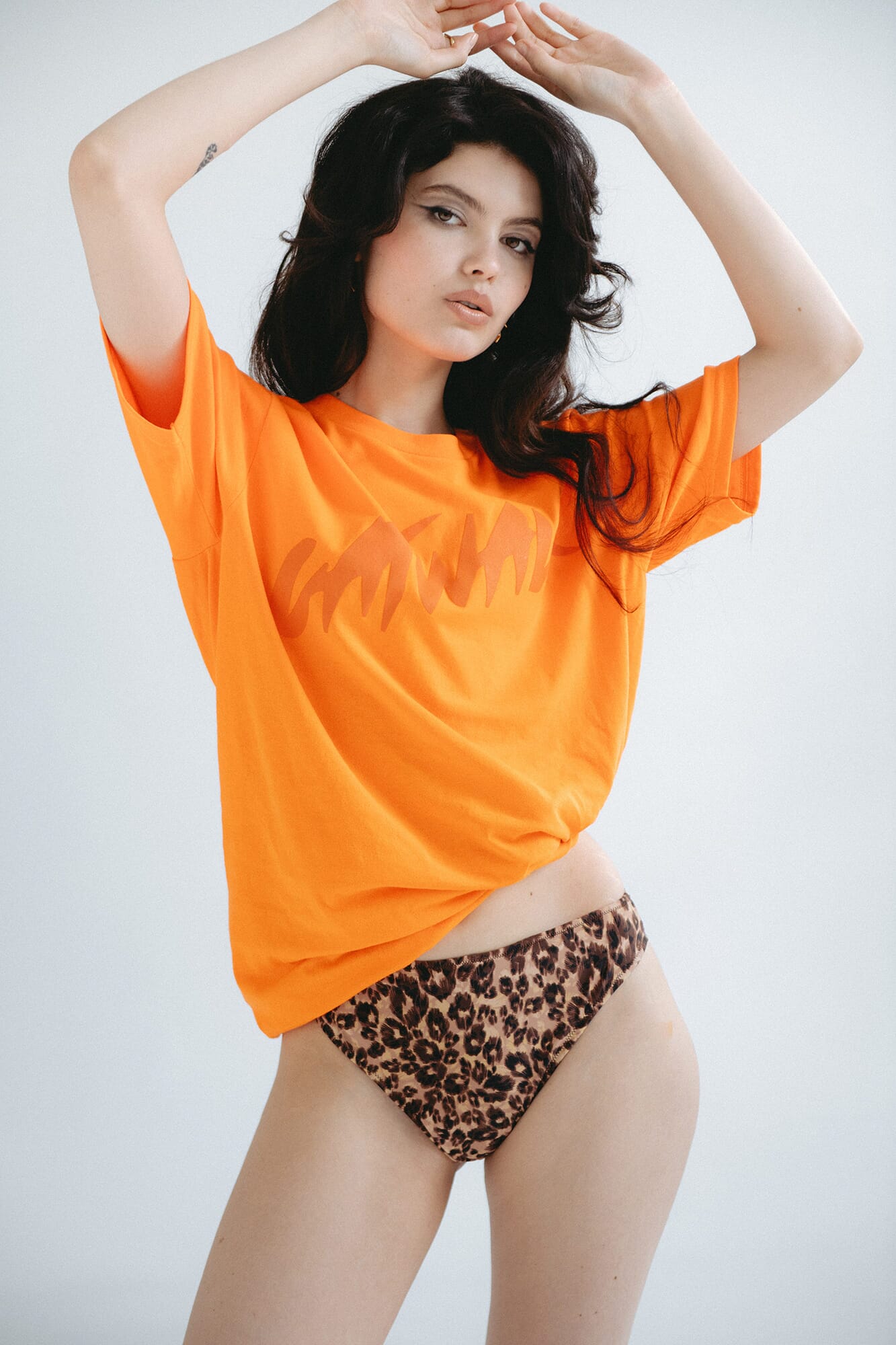 BEACH TEE