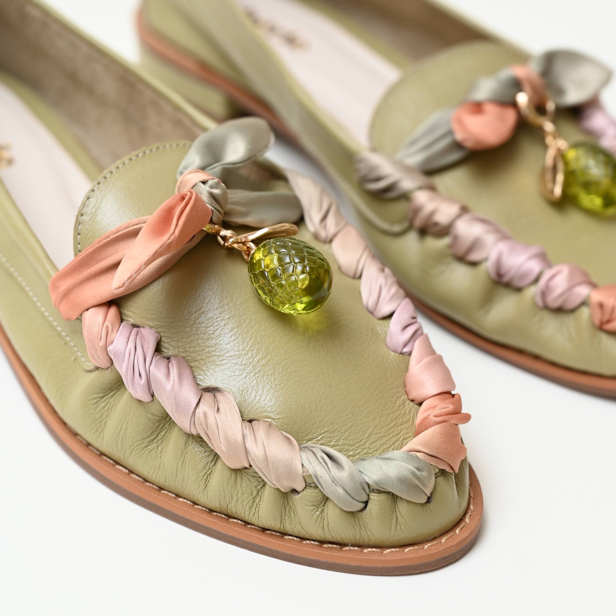 MOCASÍN ALHELI PISTACHO