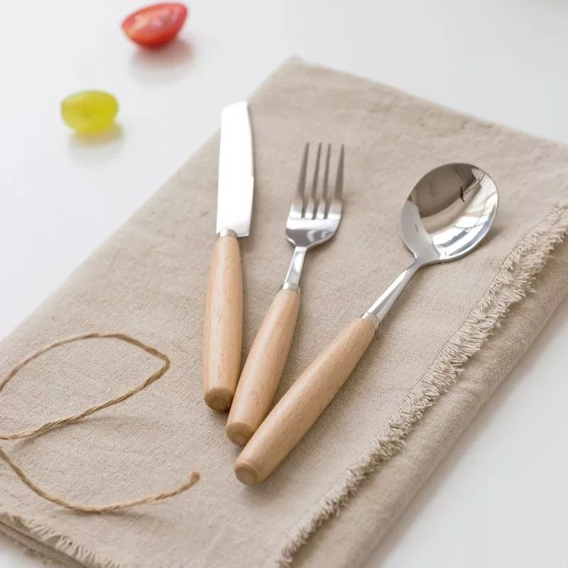 Set de cubiertos para plato principal