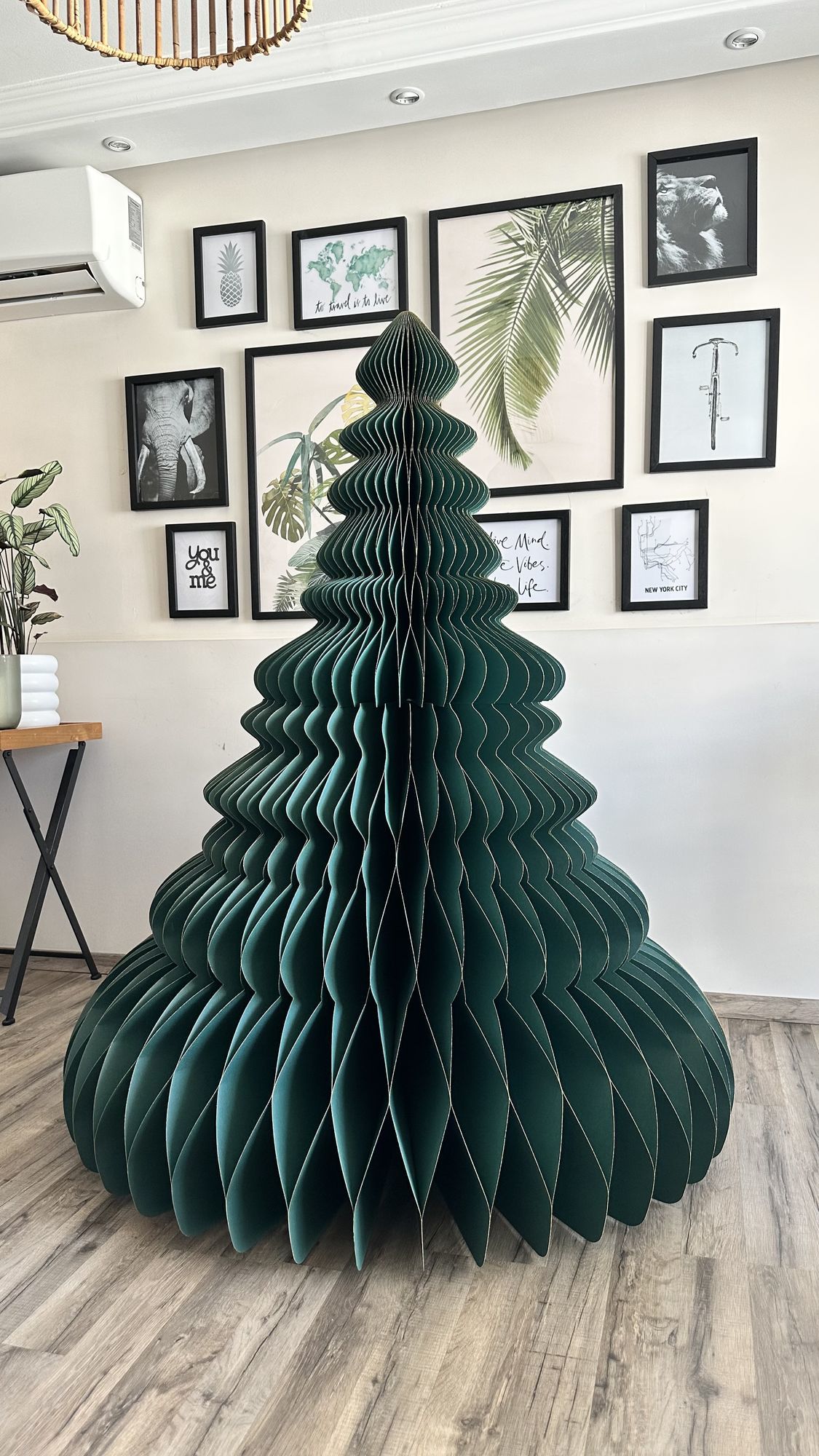 Árbol de Navidad de cartón color verde PD-7