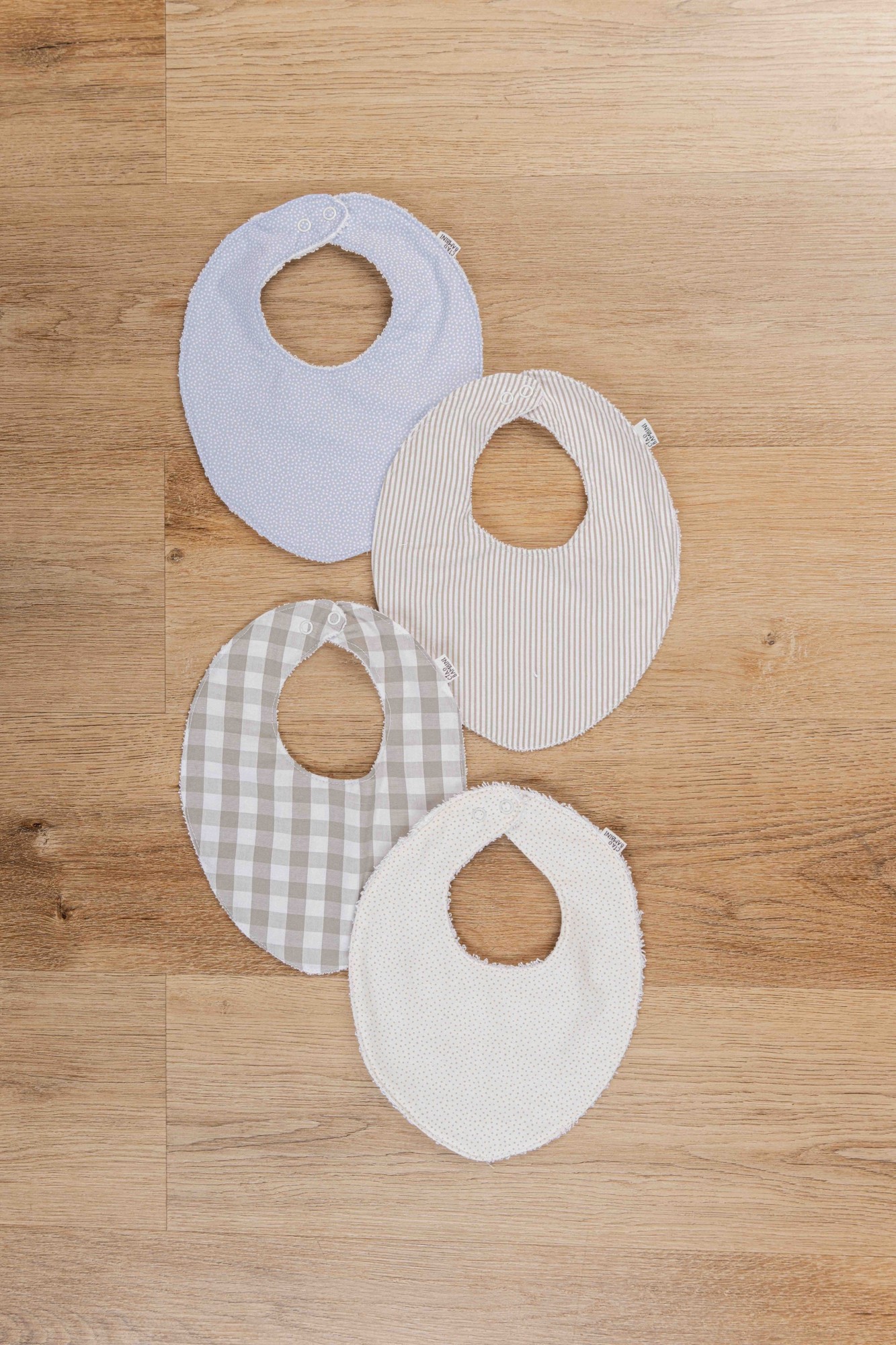 Babero oval