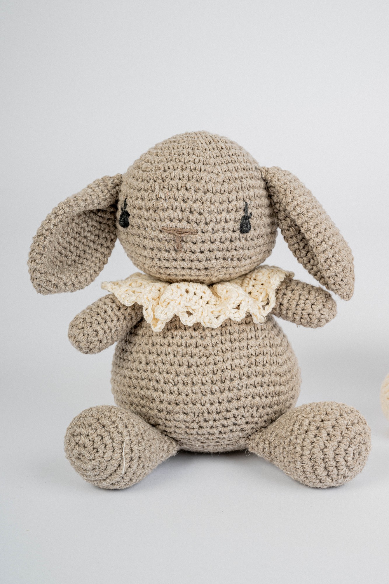 Conejo orejas caídas amigurumi