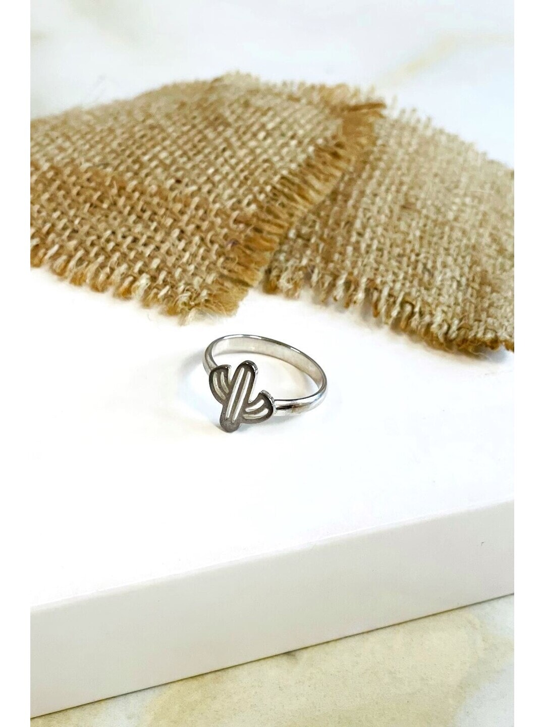 ANILLO POE