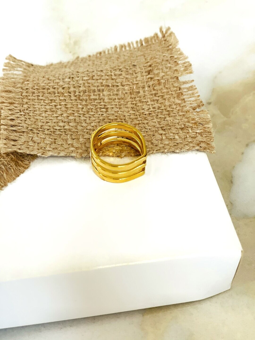 ANILLO THOMAS DORADO
