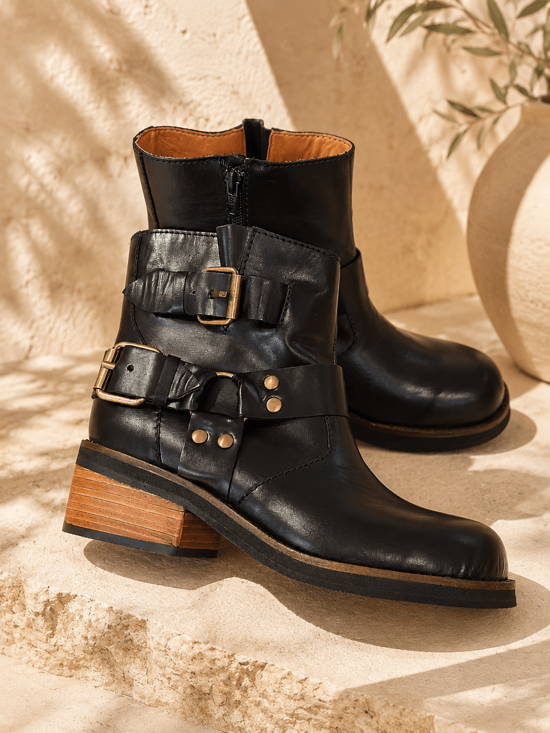 Bota Dutton