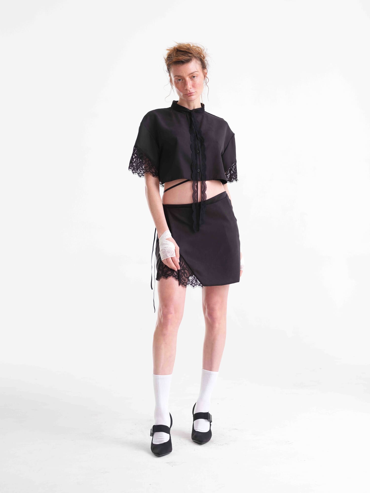 camisa crop c/ encaje