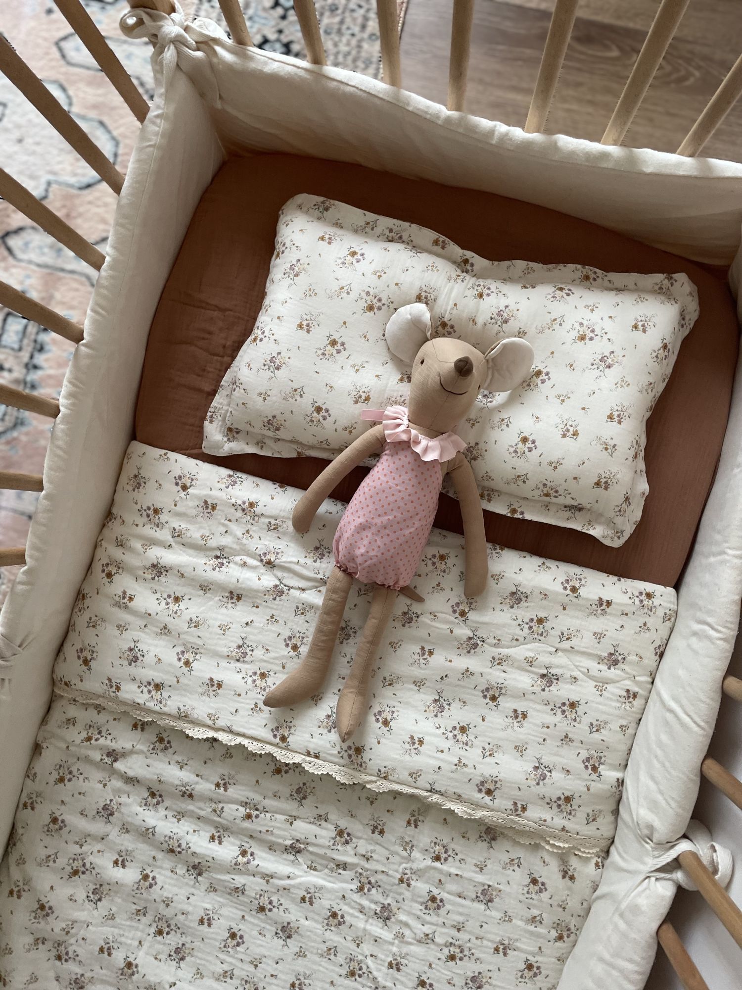 Acolchado puntilla con funda de almohada para cuna